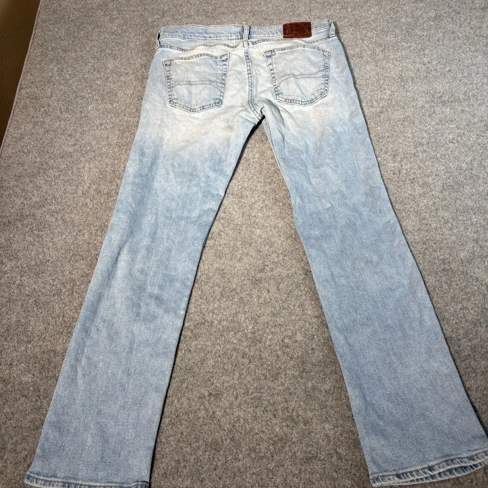 Hollister Jeans Mens Slim Straight 33x32 Light Wash Distressed Epic Flex Y2K